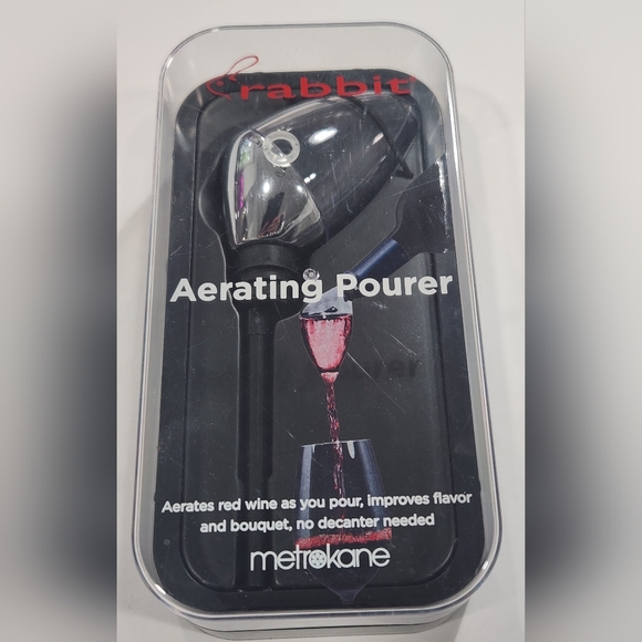 New Rabbit Aerating Pourer - Picture 1 of 2